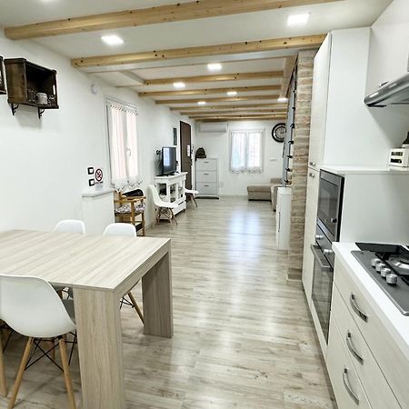 Bomboniera Apartment Comacchio Ngoại thất bức ảnh